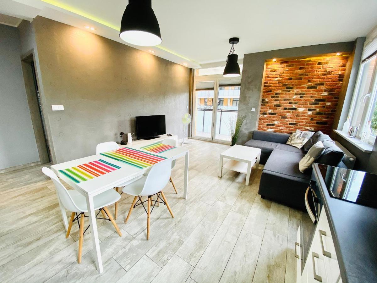 Wrocapartments Starcenter - Parking Free Breslavia Exterior foto